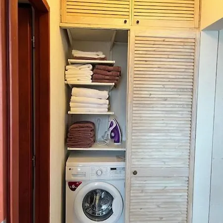 Cute With Amazing Balcony Near Center 公寓